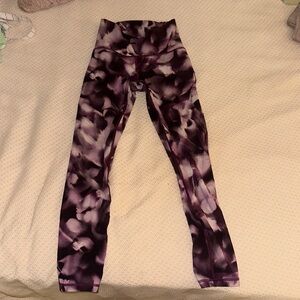 Lululemon leggings size 4 never worn